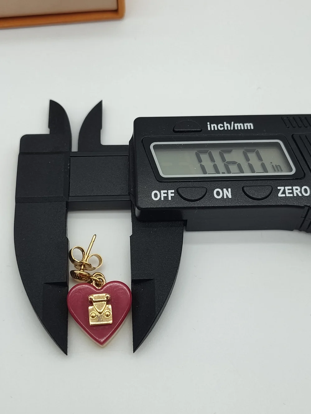 LOUIS VUITTON Lock Me Heart Earrings M66790 Gold Red Resin Dangle EUC With COA